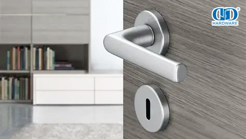 Stainless Steel Grades Explained: 304 vs. 316 for Door Handles in Harsh Environments